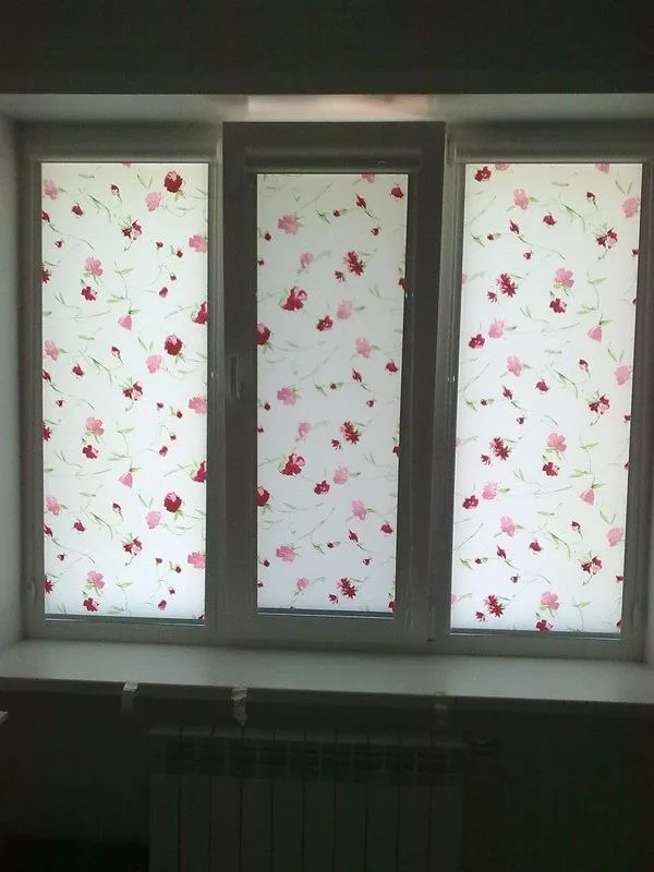 Розовые рулонные шторы