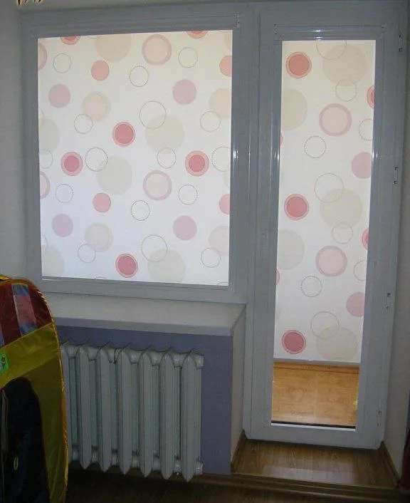 Розовые рулонные шторы