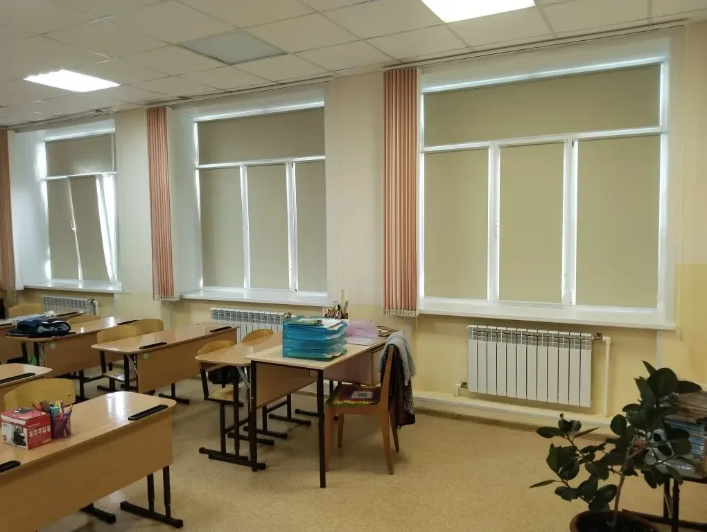 Светлые рулонные шторы