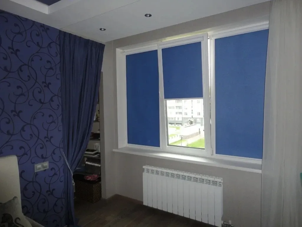 Фиолетовые рулонные шторы